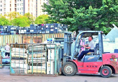 PG平台 电子家电“迎新”掀热潮“辞旧”难题如何解(图2)